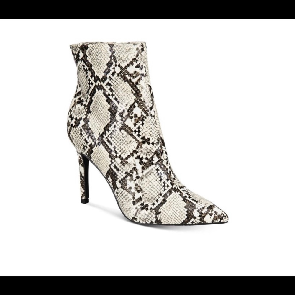 NWOT Thalia Sodi Rylie Pointed Toe Ankle Booties